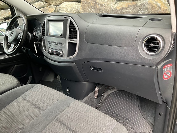 Mercedes-Benz Vito 9 of 30