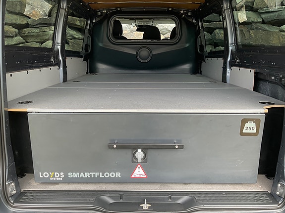 Mercedes-Benz Vito 11 of 30