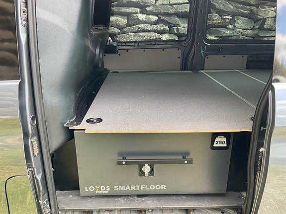 Mercedes-Benz Vito 14 of 30