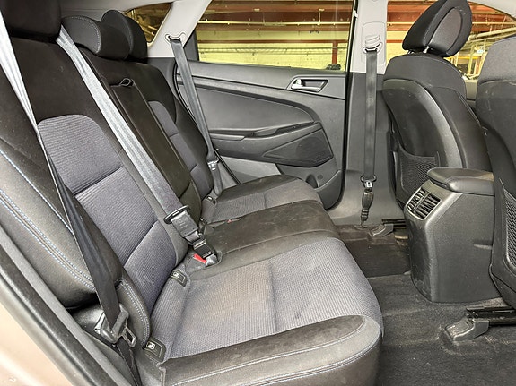 Hyundai Tucson 12 of 30