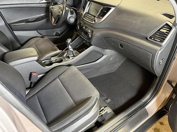 Hyundai Tucson 14 of 30
