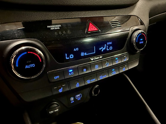 Hyundai Tucson 30 of 30