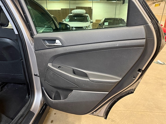 Hyundai Tucson 11 of 30