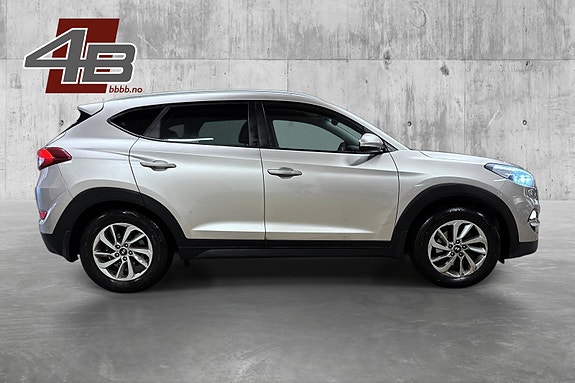 Hyundai Tucson 4 of 30