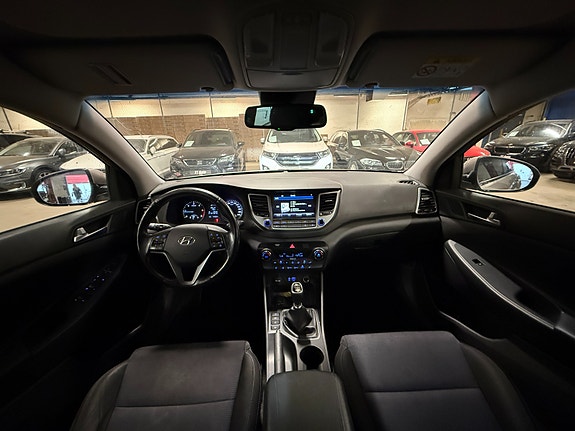 Hyundai Tucson 24 of 30