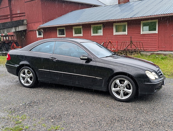 Mercedes-Benz CLK200 8 of 14