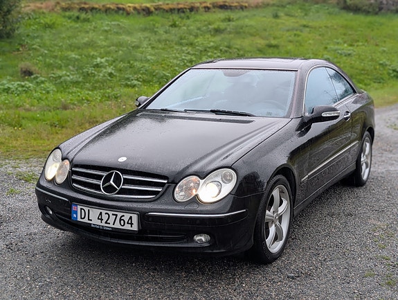 Mercedes-Benz CLK200 2 of 14