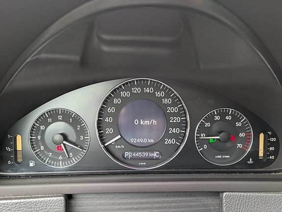 Mercedes-Benz CLK200 13 of 14