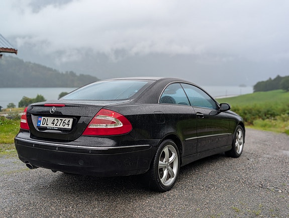 Mercedes-Benz CLK200 6 of 14