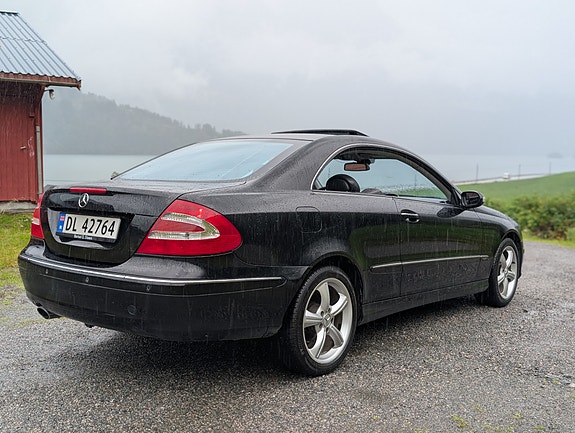 Mercedes-Benz CLK200 10 of 14
