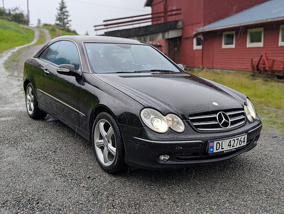 Mercedes-Benz CLK200 9 of 14