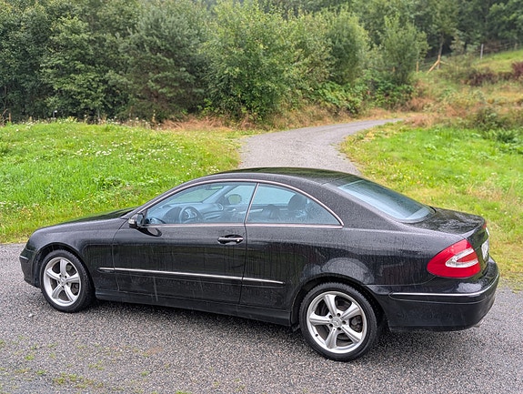 Mercedes-Benz CLK200 4 of 14