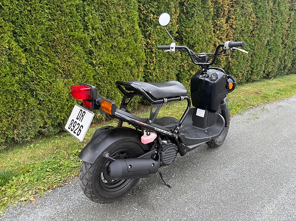 Honda NPS 50 Zoomer 2 of 6
