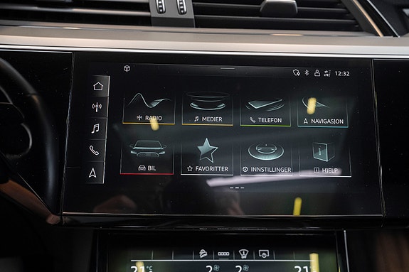 Audi e-tron 17 of 25