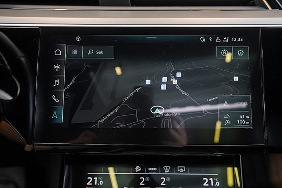 Audi e-tron 18 of 25