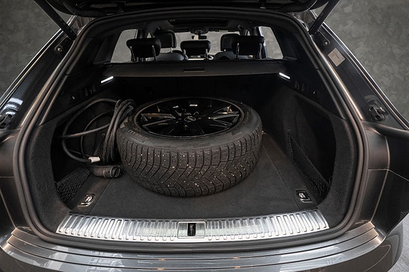Audi e-tron 25 of 25