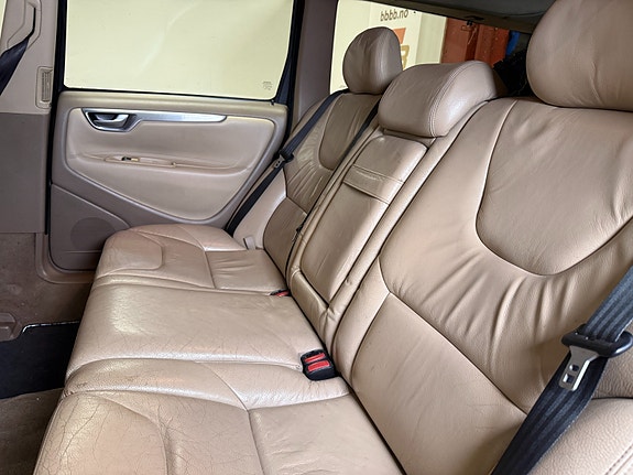 Volvo V70 24 of 30