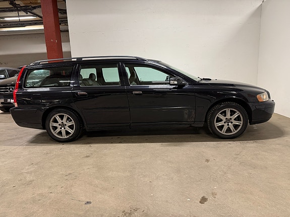 Volvo V70 15 of 30