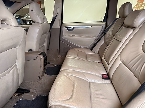 Volvo V70 23 of 30