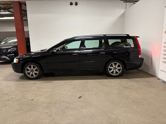 Volvo V70 7 of 30