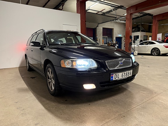 Volvo V70 5 of 30