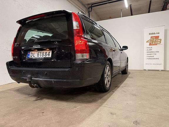 Volvo V70 10 of 30