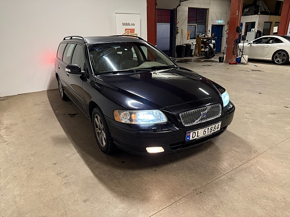 Volvo V70 4 of 30