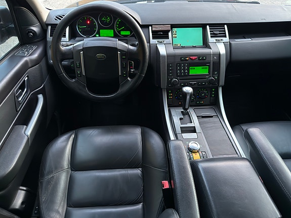 Land Rover Range Rover 9 of 16