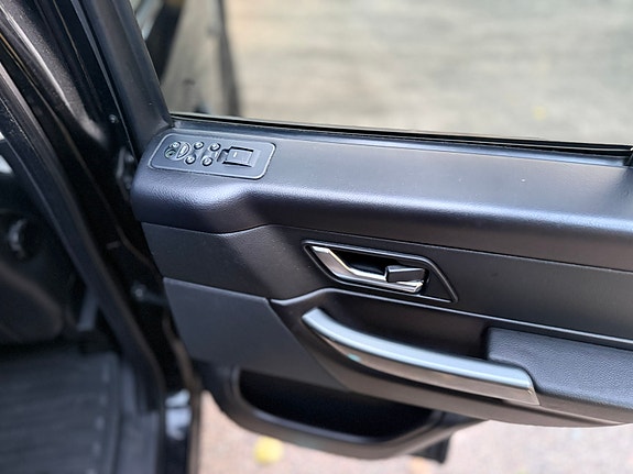 Land Rover Range Rover 15 of 16