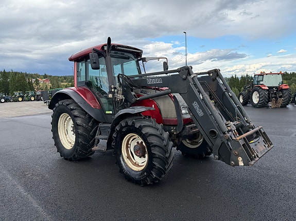 Valtra C-110 20 of 30