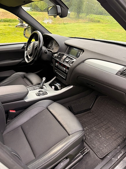 BMW X3 9 of 9