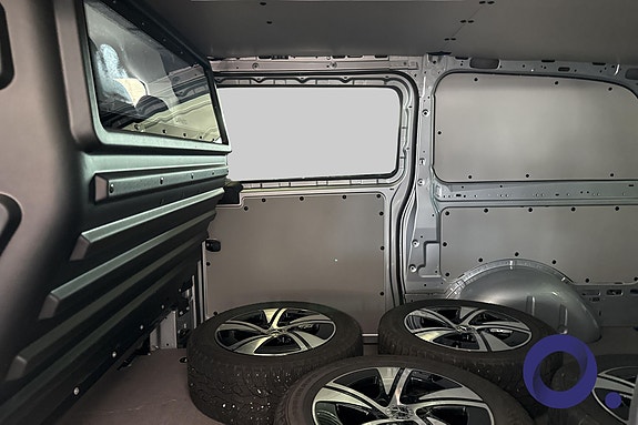 Mercedes-Benz Vito 119 11 of 28