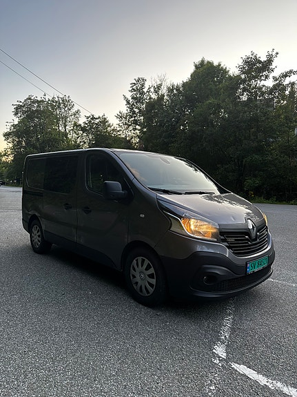 Renault Trafic 2 of 23