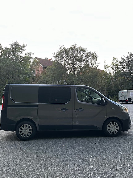 Renault Trafic 7 of 23