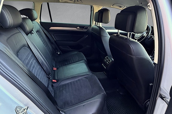 Volkswagen Passat 29 of 30