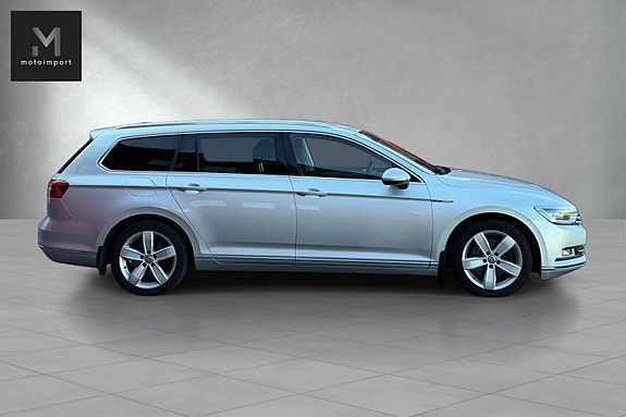 Volkswagen Passat 8 of 30