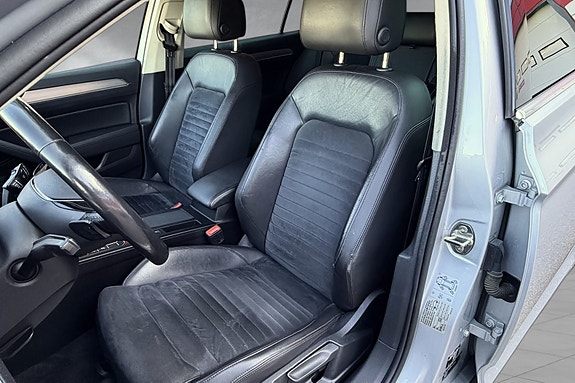 Volkswagen Passat 15 of 30