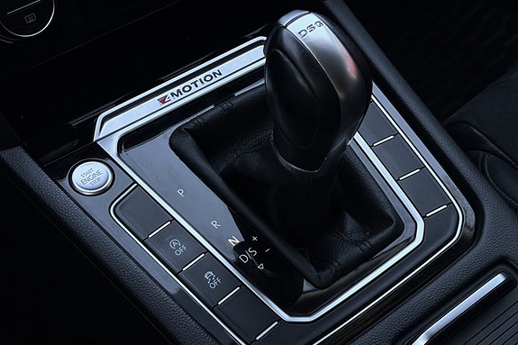 Volkswagen Passat 22 of 30