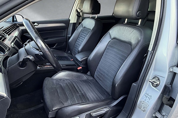 Volkswagen Passat 14 of 30