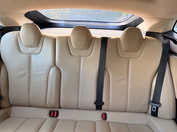 Tesla Model S 10 of 13