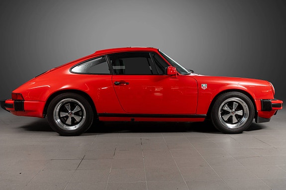Porsche 911 21 of 30