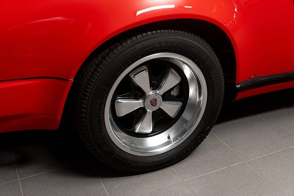 Porsche 911 19 of 30