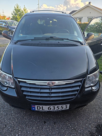 Chrysler Grand Voyager 3 of 19