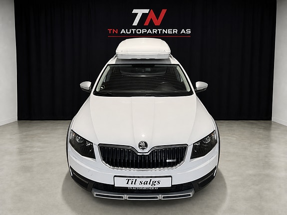Skoda Octavia Scout 4 of 23