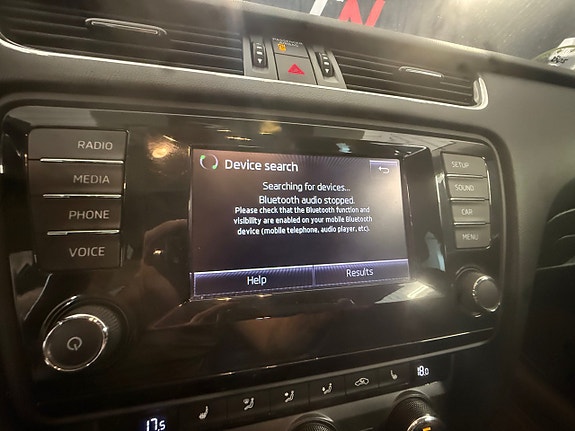 Skoda Octavia Scout 16 of 23