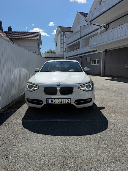BMW 116d 2 of 15