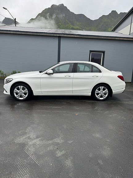Mercedes-Benz C250 d 3 of 29