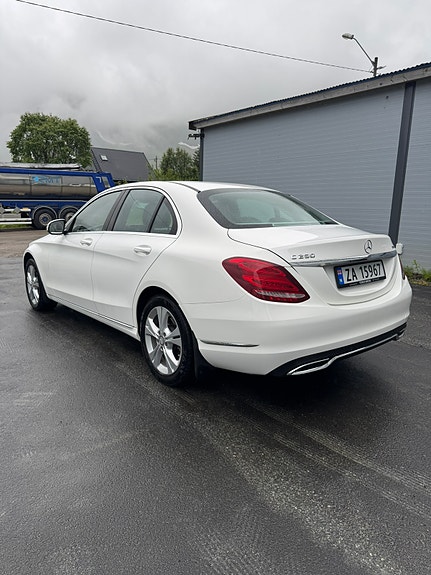 Mercedes-Benz C250 d 4 of 29