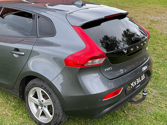 Volvo V40 9 of 21