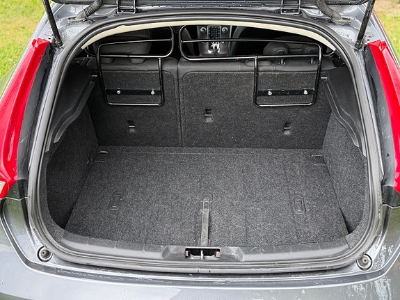 Volvo V40 14 of 21
